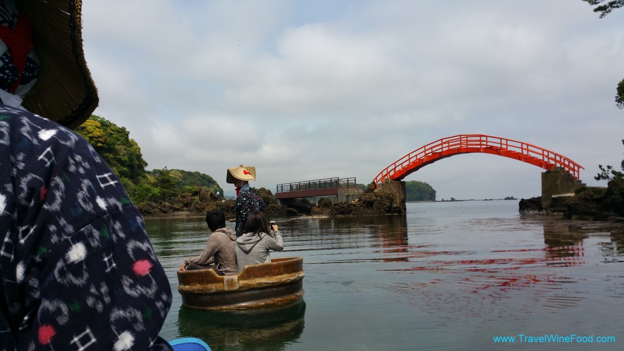 Tarai-Bune Rides (Tub Boat Rides) Ogi Area, Sado Island, Niigata, Japan. Video.